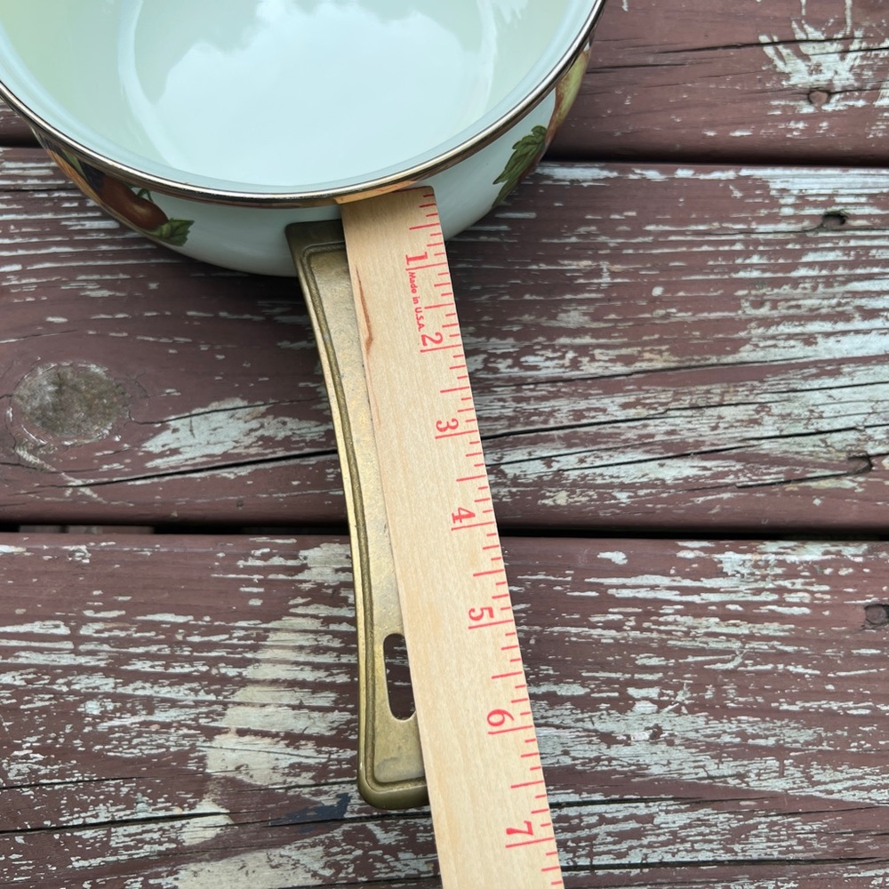 Vintage Regency Club 8" Covered Saucepan Enamel Fruit Design & Brass Handle|Chef - Picture 10 of 16